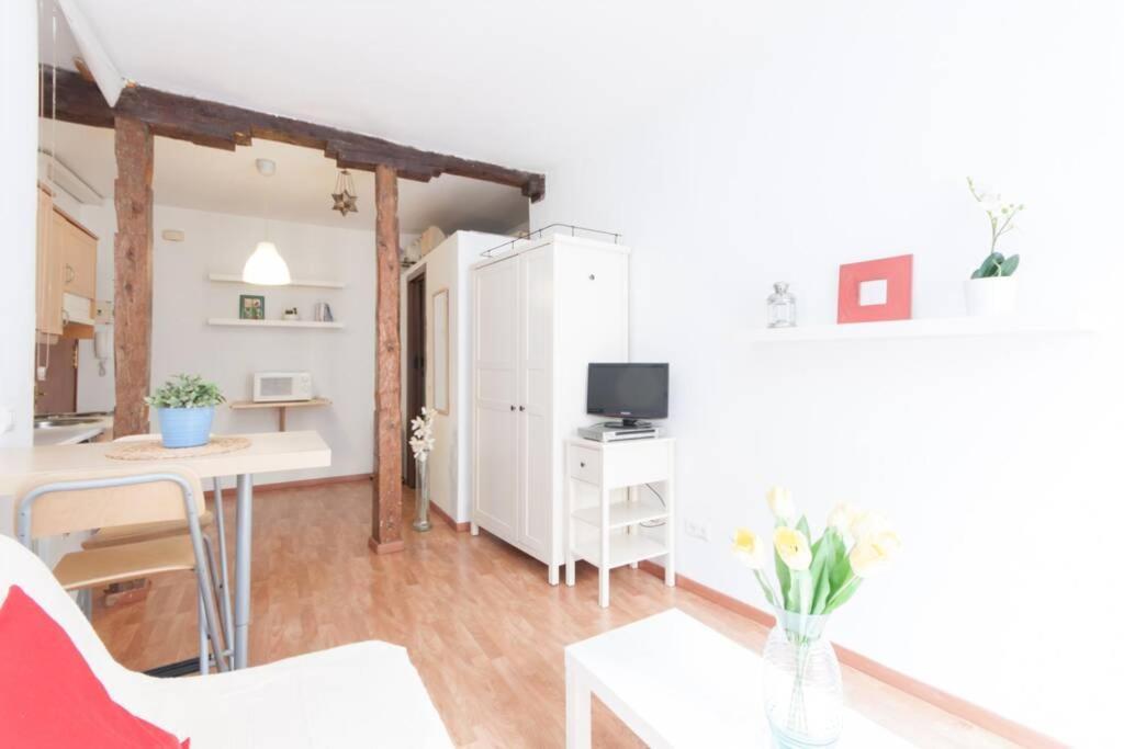Estudio Magdalena, Pleno Centro De Madrid Buitenkant foto